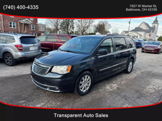 Used 2014 Chrysler Town & Country Touring image 1