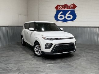 Used 2022 Kia Soul LX w/ Technology Package image 1