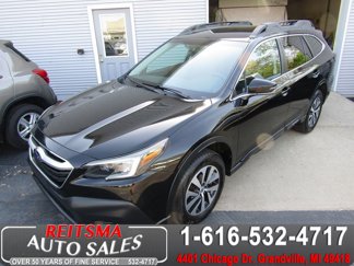 Used 2020 Subaru Outback Premium image 1