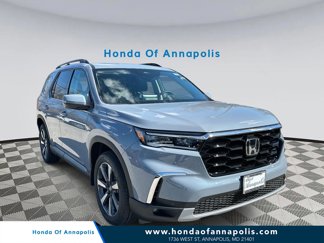 New 2025 Honda Pilot Touring image 1