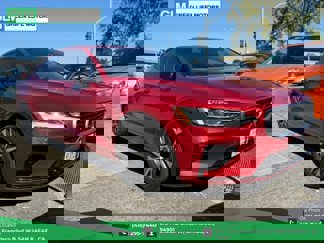 Used 2019 Volvo S60 T6 R-Design image 1