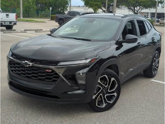 Used 2025 Chevrolet Trax RS w/ Driver Confidence Package image 1