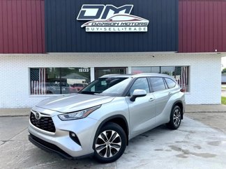 Used 2021 Toyota Highlander XLE image 1