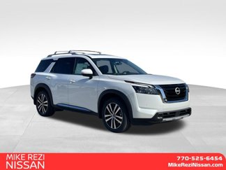 New 2025 Nissan Pathfinder Platinum image 1