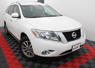 Used 2013 Nissan Pathfinder SL image 1