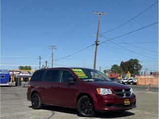 Used 2019 Dodge Grand Caravan SE w/ UConnect Hands-Free Group image 1