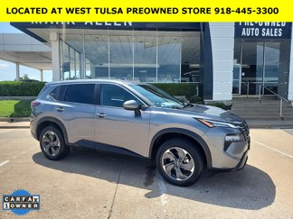 Used 2024 Nissan Rogue SV image 1