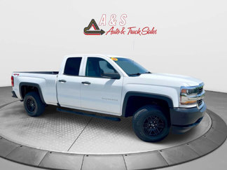 Used 2018 Chevrolet Silverado 1500 W/T w/ Trailering Package image 1