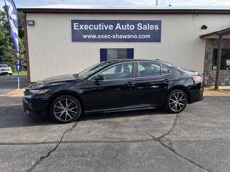 Used 2021 Toyota Camry SE w/ Cold Weather Package image 1