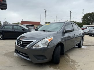 Used 2017 Nissan Versa SV image 1