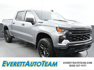 Used 2025 Chevrolet Silverado 1500 Custom Trail Boss w/ Dark Appearance Package image 1