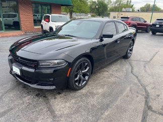 Used 2020 Dodge Charger SXT w/ Blacktop Package image 1