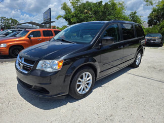 Used 2014 Dodge Grand Caravan SXT image 1