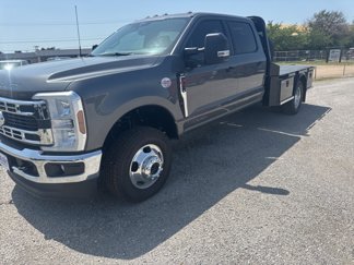 New 2025 Ford F350 XLT image 1