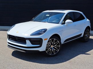 Used 2025 Porsche Macan image 1