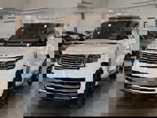 Used 2023 Land Rover Range Rover SV image 1