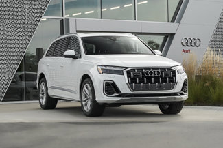 Certified 2025 Audi Q7 3.0T Premium Plus image 1