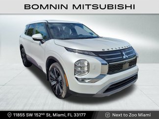 New 2025 Mitsubishi Outlander SE image 1
