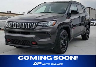 Used 2024 Jeep Compass Trailhawk image 1