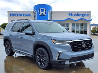 New 2025 Honda Pilot Touring image 1