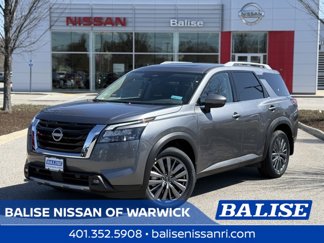 New 2025 Nissan Pathfinder SL image 1