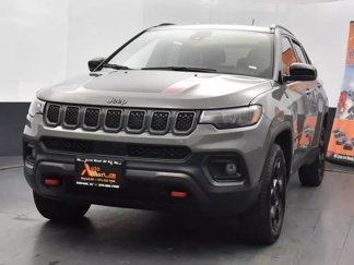 Used 2023 Jeep Compass Trailhawk image 1