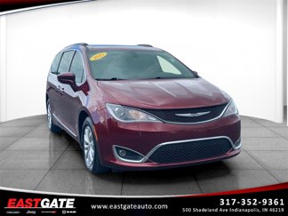 Used 2017 Chrysler Pacifica Touring-L image 1