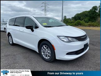 New 2025 Chrysler Voyager LX image 1