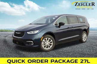 New 2025 Chrysler Pacifica Select image 1