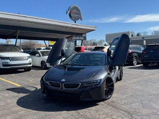 Used 2017 BMW i8 image 1