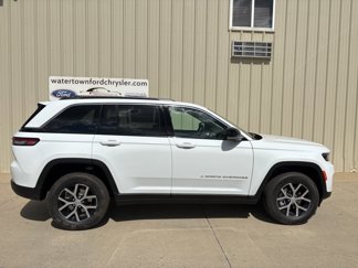 New 2025 Jeep Grand Cherokee Limited image 1