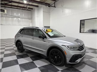 Used 2022 Volkswagen Tiguan SE R-Line image 1
