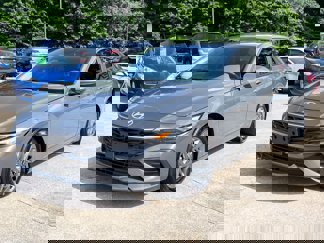 Used 2024 Hyundai Elantra SEL image 1