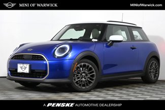 Used 2025 MINI Cooper 2-Door Hardtop image 1