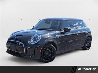 Used 2024 MINI Cooper SE image 1