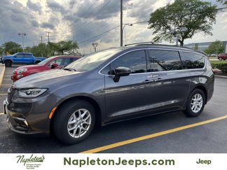 Used 2022 Chrysler Pacifica Touring-L image 1