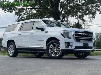 Used 2023 GMC Yukon XL SLT image 1