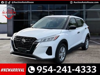 Used 2021 Nissan Kicks S image 1