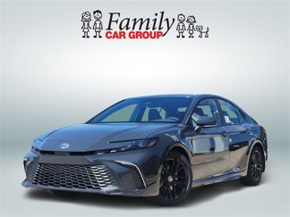 New 2025 Toyota Camry SE image 1
