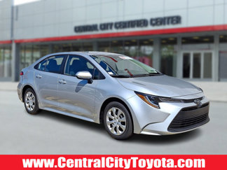 Used 2025 Toyota Corolla LE image 1