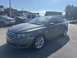 Used 2017 Ford Taurus SE image 1