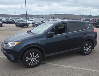 Used 2018 Toyota RAV4 LE image 1