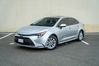 Used 2025 Toyota Corolla XLE image 1