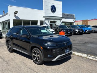 New 2025 Volkswagen Tiguan SE image 1