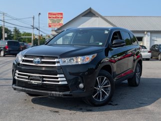 Used 2019 Toyota Highlander XLE image 1