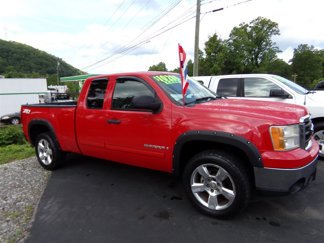 Used 2007 GMC Sierra 1500 SLE w/ EZ-Lift Tailgate Package image 1