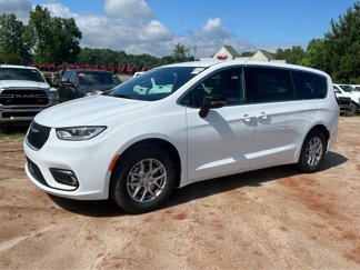 New 2025 Chrysler Pacifica Select image 1