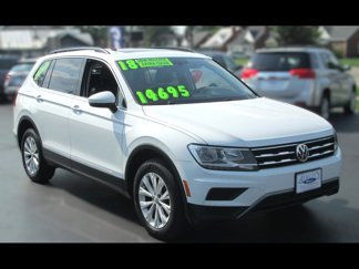 Used 2018 Volkswagen Tiguan SE w/ Panoramic Sunroof Package image 1