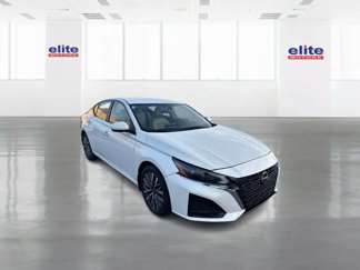 Used 2023 Nissan Altima 2.5 SV image 1