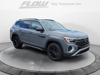 New 2025 Volkswagen Atlas Peak Edition SE image 1